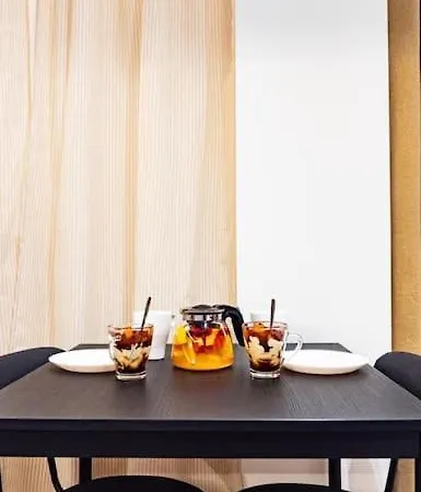 Mala Kawalerka Spokojna Okolica, Swietny Dojazd * Varsóvia