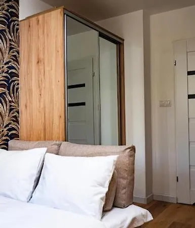 Apartamento Mala Kawalerka Spokojna Okolica, Swietny Dojazd