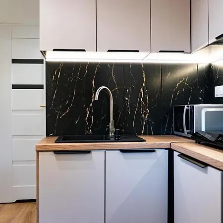 Apartment Mala Kawalerka Spokojna Okolica, Swietny Dojazd Warsaw