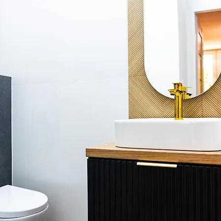 Mala Kawalerka Spokojna Okolica, Swietny Dojazd *